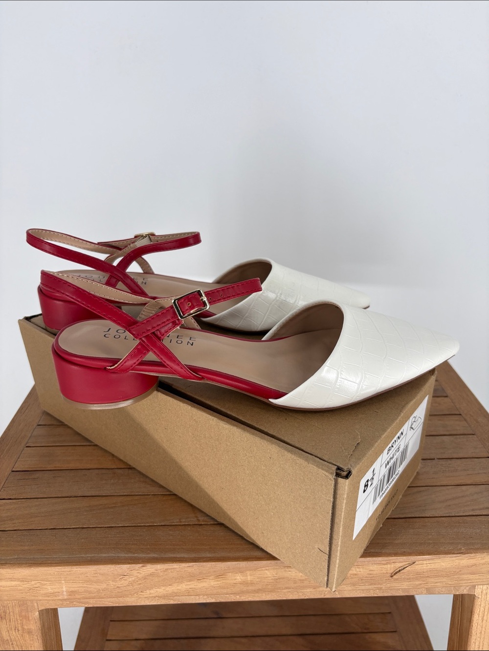 New Journee collection White Pointed Slingback Flats with Red Straps size 8.5 - Picture 2 of 6